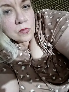 IZOLDA99 online show from 3, 11, 2025