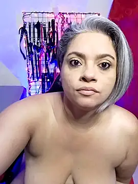 Snapshot of sexysubMila chatting on 7, 1, 2026 sexysubMila online show from 7, 1, 2026