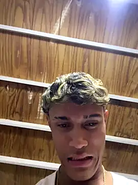 Snapshot of meliodas_23cm chatting on 19, 12, 2025 meliodas 23cm online show from 19, 12, 2025