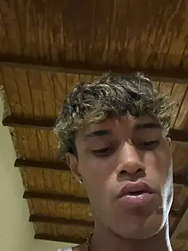 Snapshot of meliodas_23cm chatting on 10, 1, 2026 meliodas 23cm online show from 10, 1, 2026