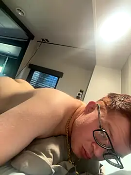 Mr-Red1997 online show from 8, 11, 2025