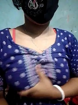 Snapshot of Hot8g chatting on 11, 11, 2025 Hot8g online show from 11, 11, 2025