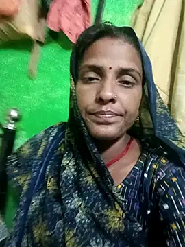 Snapshot of Hotgirl_AD chatting on 9, 11, 2025 Hotgirl AD online show from 9, 11, 2025