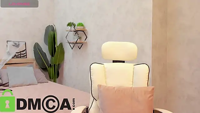 Ella Burns online show from 5, 11, 2025