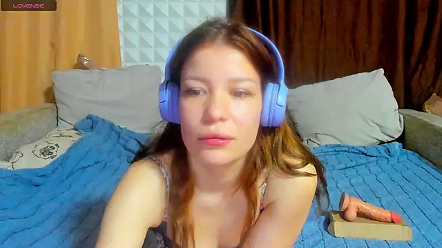 Eva purrr  online show from 4, 5, 2026