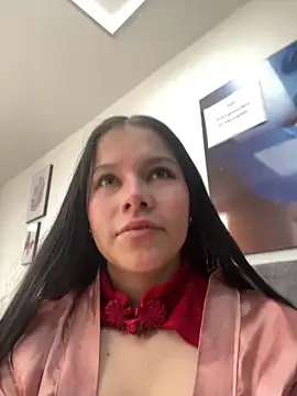 violettabond online show from 4, 11, 2025