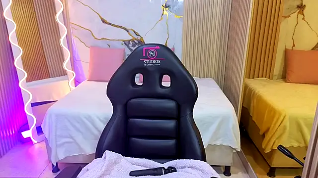 Sandyy tay online show from 8, 7, 2026