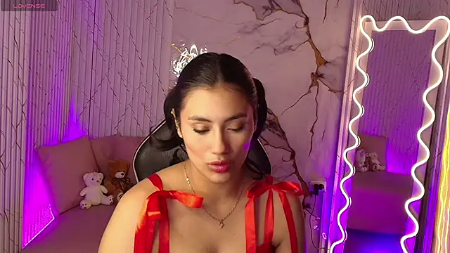 PEACHY TAY online show from 20, 3, 2026