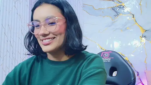 PEACHY TAY online show from 20, 7, 2026