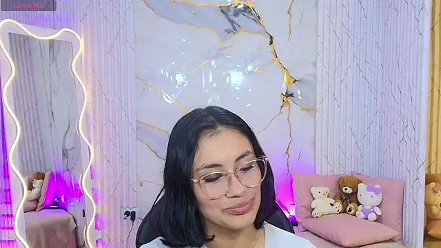 PEACHY TAY online show from 27, 7, 2026