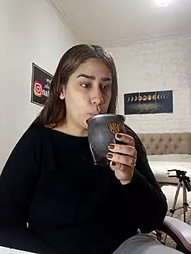 nahiarabiel33 online show from 3, 7, 2026