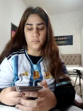 nahiarabiel33 online show from 4, 7, 2026
