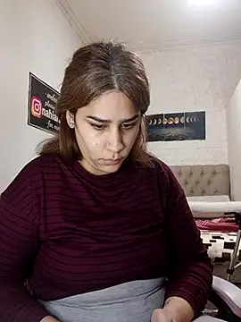 nahiarabiel33 online show from 2, 8, 2026