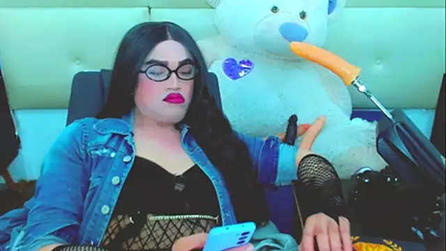 Snapshot of NharaBigCock chatting on 5, 7, 2026 NharaBigCock online show from 5, 7, 2026