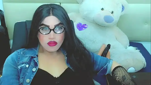 Snapshot of NharaBigCock chatting on 9, 7, 2026 NharaBigCock online show from 9, 7, 2026