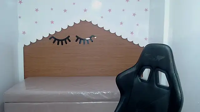 scarlett percy t online show from 20, 11, 2025