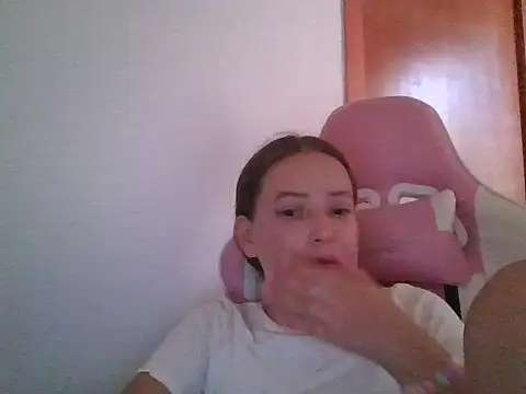 Snapshot of sweetfairy16 chatting on 4, 11, 2025 sweetfairy16 online show from 4, 11, 2025