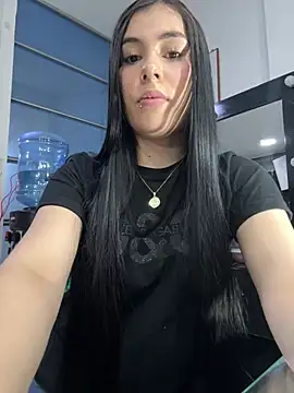 Snapshot of Victoria_14 chatting on 5, 4, 2026 Victoria 14 online show from 5, 4, 2026
