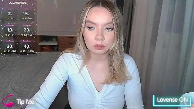 Snapshot of PolinaXXXXJones chatting on 17, 12, 2025 PolinaXXXXJones online show from 17, 12, 2025