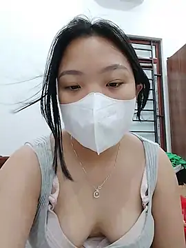 linh-xinh18 online show from 3, 7, 2026
