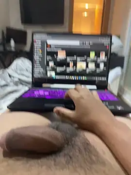 Snapshot of Hernan268 chatting on 5, 11, 2025 Hernan268 online show from 5, 11, 2025