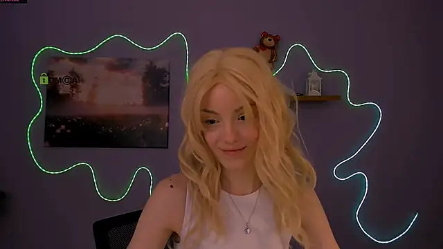 mia starrr  online show from 7, 3, 2026