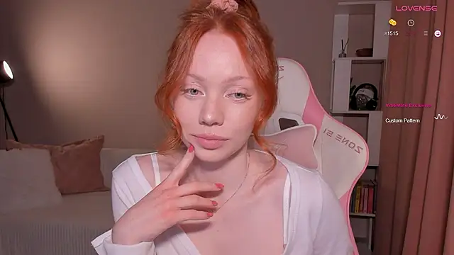 Snapshot of Elisahsthetics chatting on 14, 3, 2026 Elisahsthetics online show from 14, 3, 2026