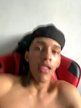 Snapshot of thebesthot chatting on 8, 11, 2025 thebesthot online show from 8, 11, 2025