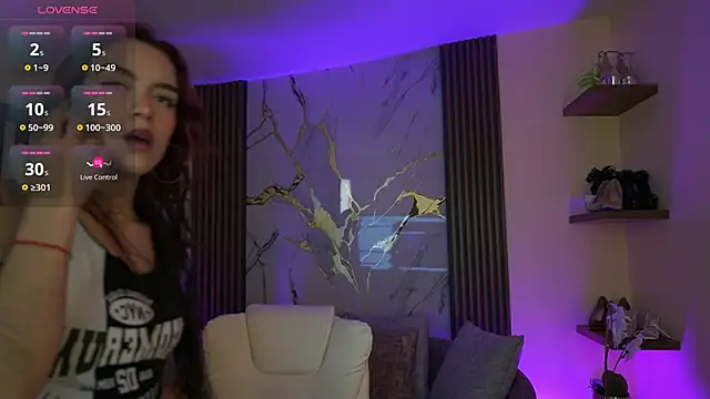 TessaaFox online show from 2, 2, 2026