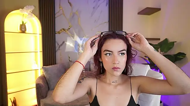 TessaaFox online show from 6, 3, 2026