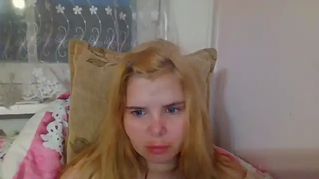 Snapshot of HornyElena chatting on 14, 1, 2026 HornyElena online show from 14, 1, 2026