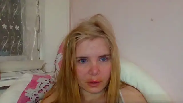 Snapshot of HornyElena chatting on 5, 2, 2026 HornyElena online show from 5, 2, 2026