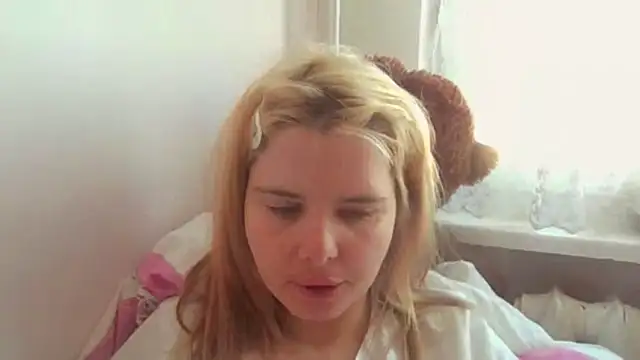 Snapshot of HornyElena chatting on 16, 3, 2026 HornyElena online show from 16, 3, 2026