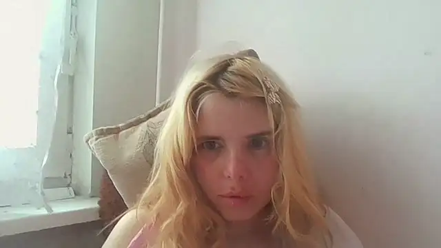 Snapshot of HornyElena chatting on 13, 6, 2026 HornyElena online show from 13, 6, 2026
