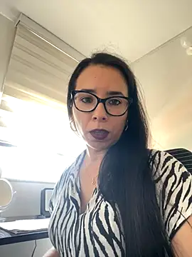 Snapshot of Vicky_ro chatting on 7, 11, 2025 Vicky ro online show from 7, 11, 2025