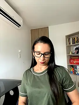 Snapshot of Vicky_ro chatting on 14, 11, 2025 Vicky ro online show from 14, 11, 2025