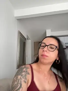 Snapshot of Vicky_ro chatting on 17, 11, 2025 Vicky ro online show from 17, 11, 2025