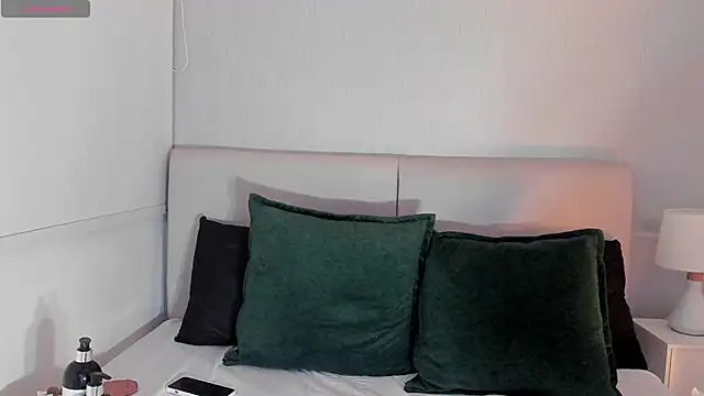 ARI FLAME online show from 30, 4, 2026