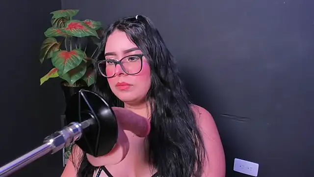 Amy whittee online show from 6, 7, 2026