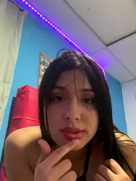 Snapshot of Chiquinquira3 chatting on 14, 11, 2025 Chiquinquira3 online show from 14, 11, 2025