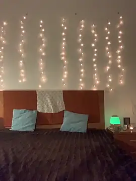 massagistahotbrunette online show from 2, 12, 2025