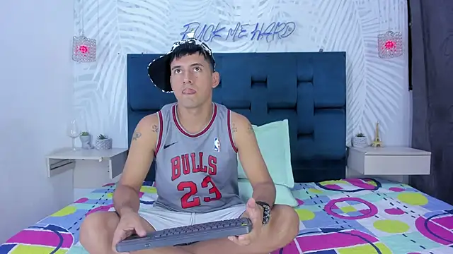 Snapshot of KEVIN_MCKINLEY chatting on 7, 11, 2025 KEVIN MCKINLEY online show from 7, 11, 2025