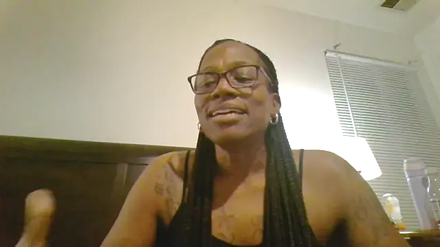 Snapshot of SweetParadise00 chatting on 6, 11, 2025 SweetParadise00 online show from 6, 11, 2025