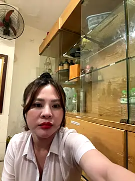 hellela-a online show from 9, 11, 2025