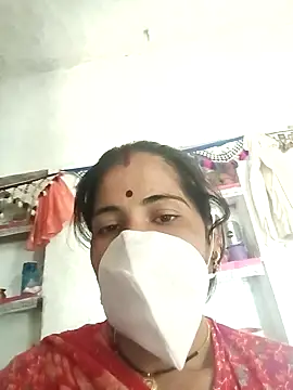 Snapshot of Hoty-Divya755 chatting on 12, 11, 2025 Hoty-Divya755 online show from 12, 11, 2025