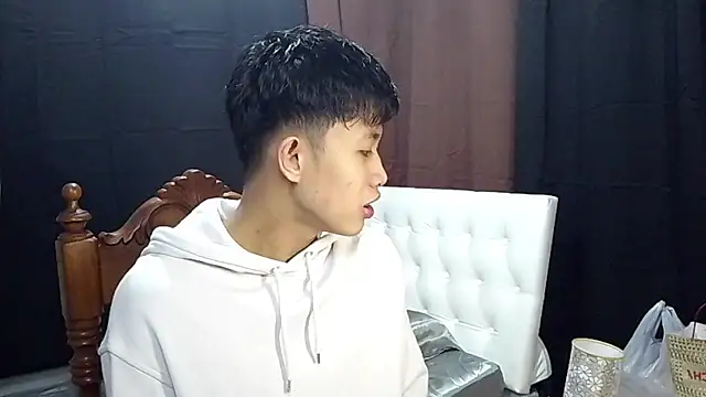 Urloverhardcock online show from 24, 7, 2026