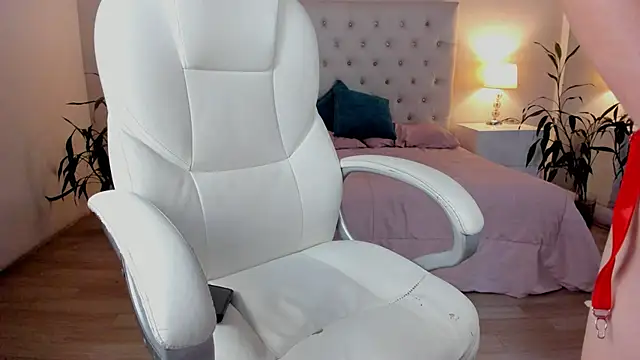 Scarlett Bunny  online show from 15, 1, 2026