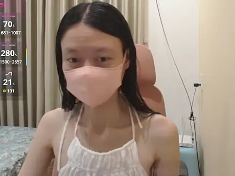 Lil-Cherries online show from 26, 11, 2025