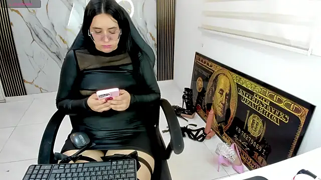 queen findom1 online show from 5, 8, 2026