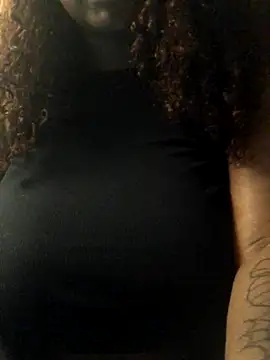 Snapshot of Fxncymuse chatting on 15, 11, 2025 Fxncymuse online show from 15, 11, 2025